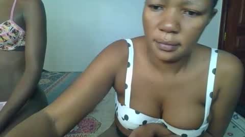 Snapshot of horny_lainie chatting on 10/13/25, 05:35 horny_lainie online show from 10/13/25, 05:35