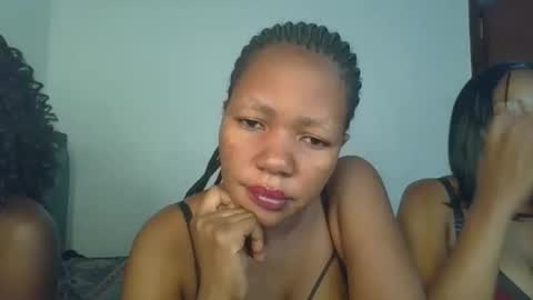 Snapshot of horny_lainie chatting on 10/19/25, 05:24 horny_lainie online show from 10/19/25, 05:24