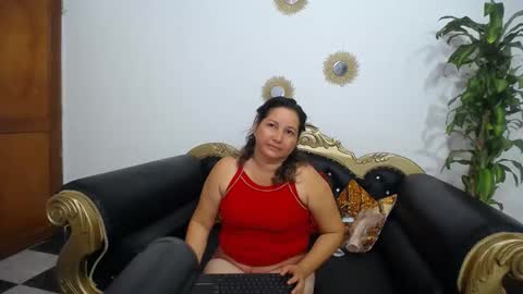 Snapshot of horny_mature_xxx chatting on 05/06/26, 04:19 Angelica online show from 05/06/26, 04:19
