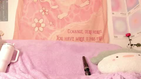 The girl with butterfly lips online show from 02/09/25, 04:36