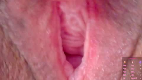 The girl with butterfly lips online show from 09/28/25, 09:09