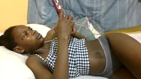 Snapshot of horny_mummie chatting on 02/28/25, 07:05 andalia online show from 02/28/25, 07:05