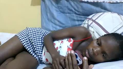 Snapshot of horny_mummie chatting on 03/11/25, 09:56 andalia online show from 03/11/25, 09:56