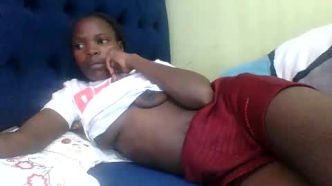 Snapshot of horny_mummie chatting on 10/04/25, 08:12 andalia online show from 10/04/25, 08:12