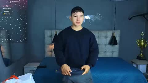 horny_nick18 online show from 10/28/25, 09:35