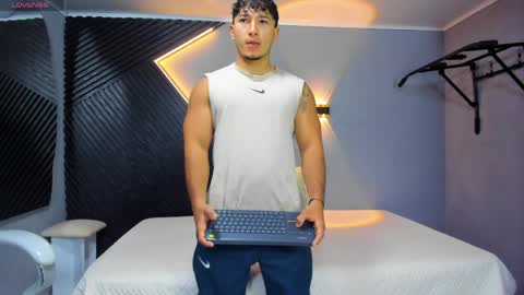 Snapshot of horny_nick18 chatting on 04/21/26, 11:27 horny_nick18 online show from 04/21/26, 11:27