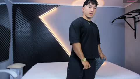 Snapshot of horny_nick18 chatting on 04/27/26, 01:42 horny_nick18 online show from 04/27/26, 01:42
