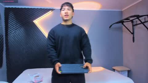 Snapshot of horny_nick18 chatting on 05/01/26, 11:48 horny_nick18 online show from 05/01/26, 11:48