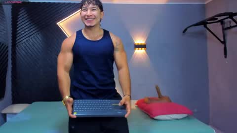 Snapshot of horny_nick18 chatting on 05/09/26, 11:26 horny_nick18 online show from 05/09/26, 11:26