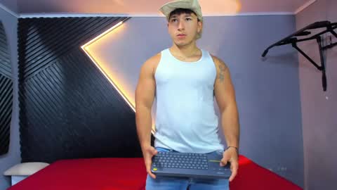 Snapshot of horny_nick18 chatting on 06/05/26, 12:11 horny_nick18 online show from 06/05/26, 12:11