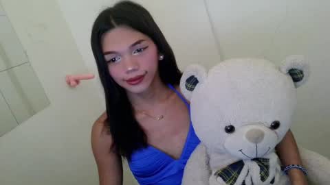 Rhiana online show from 05/22/26, 03:35