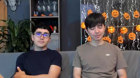 Snapshot of horny_twinks_guys chatting on 10/26/25, 08:37 Alex and Camilo online show from 10/26/25, 08:37