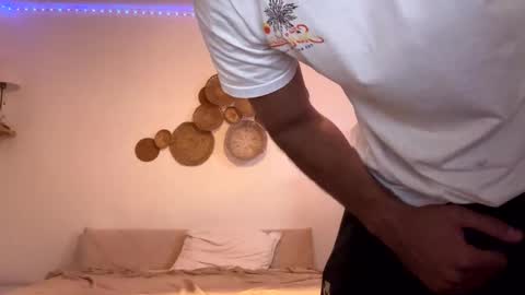 Snapshot of hornyasfuckk33 chatting on 10/29/25, 11:34 hornyasfuckk33 online show from 10/29/25, 11:34