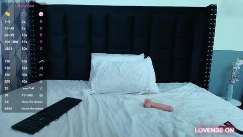 Khloe  online show from 12/23/24, 10:55