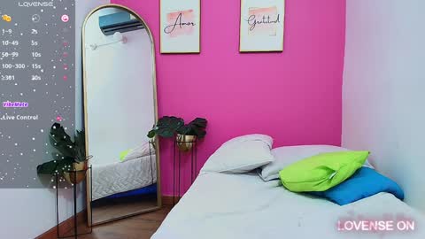 Khloe  online show from 01/08/25, 12:15