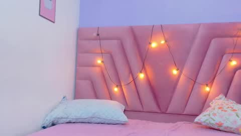 Khloe  online show from 02/02/26, 12:26