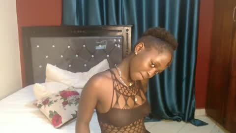 Bella online show from 12/12/24, 11:36