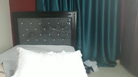 Bella online show from 12/19/24, 08:23