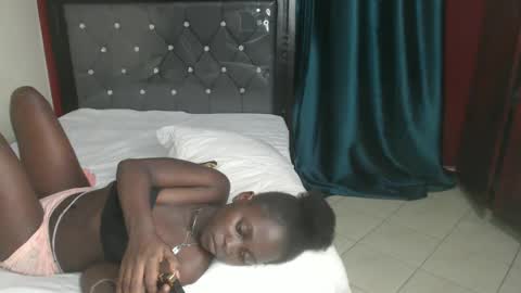 Bella online show from 01/18/25, 01:41