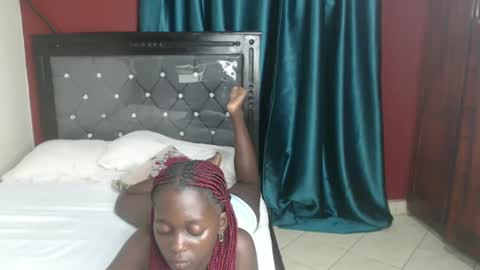 Bella online show from 02/12/25, 05:05