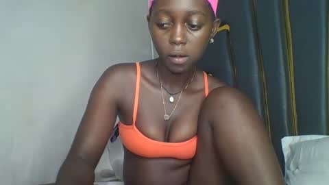 Bella online show from 11/17/25, 05:57