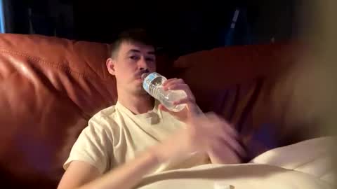 Justin 7 inches online show from 09/12/25, 12:33