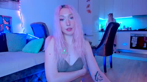 Alex and Rosie online show from 12/15/24, 07:10