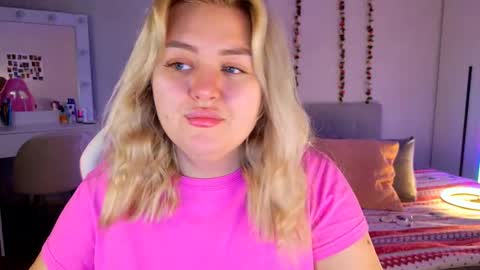 Snapshot of hornycakee chatting on 01/17/26, 09:47 HornyCakee online show from 01/17/26, 09:47