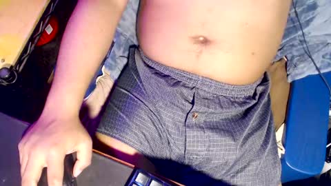 hornydude939393 online show from 04/04/26, 10:02