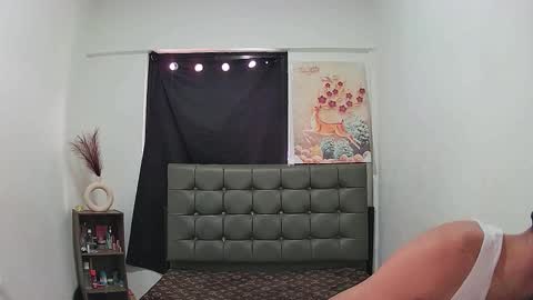 Snapshot of hornyessel chatting on 02/13/26, 06:31 HornyEssel online show from 02/13/26, 06:31