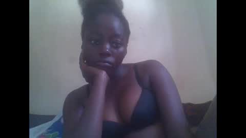 hornygal001 online show from 12/17/24, 07:07