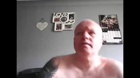 Snapshot of hornyguy19781978 chatting on 04/26/26, 11:52 hornyguy19781978 online show from 04/26/26, 11:52