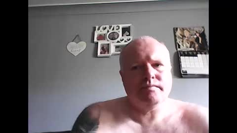 hornyguy19781978 online show from 05/06/26, 12:43