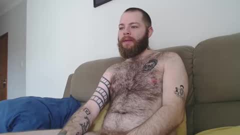 Snapshot of hornyhairy_bi chatting on 02/10/25, 03:32 Harry online show from 02/10/25, 03:32