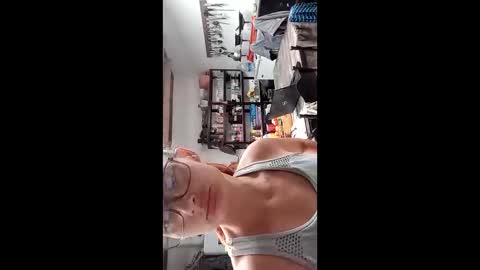 Snapshot of hornyhippies0080 chatting on 11/05/25, 05:40 Nix D online show from 11/05/25, 05:40