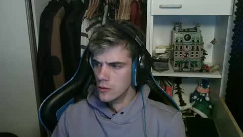 Snapshot of hornyjoey1 chatting on 11/13/25, 07:24 Joey online show from 11/13/25, 07:24