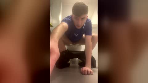 Snapshot of hornyjohnxc chatting on 04/15/26, 03:52 hornyjohnxc online show from 04/15/26, 03:52