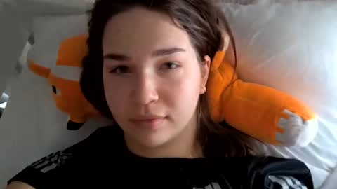 Snapshot of hornykitty_x chatting on 05/10/26, 12:32 Alisa and Mike online show from 05/10/26, 12:32