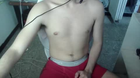 Snapshot of hornylilfuckbuddy chatting on 10/11/25, 04:01 Flea online show from 10/11/25, 04:01