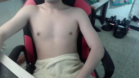 Snapshot of hornylilfuckbuddy chatting on 02/24/26, 10:08 Flea online show from 02/24/26, 10:08