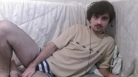 Snapshot of hornymorni chatting on 10/13/25, 12:05 fergus online show from 10/13/25, 12:05