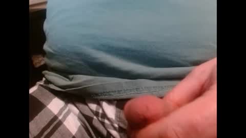 Snapshot of hornypilotguy chatting on 01/01/25, 10:11 hornypilotguy online show from 01/01/25, 10:11