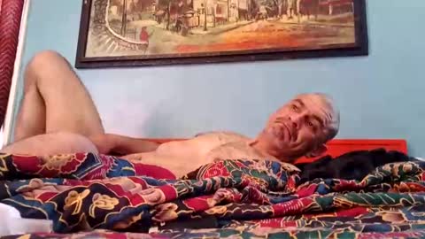 Snapshot of hornysaint310 chatting on 09/08/25, 11:37 hornysaint310 online show from 09/08/25, 11:37