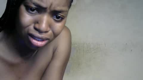 Snapshot of hornyslut_xx chatting on 03/09/26, 07:07 Bella online show from 03/09/26, 07:07