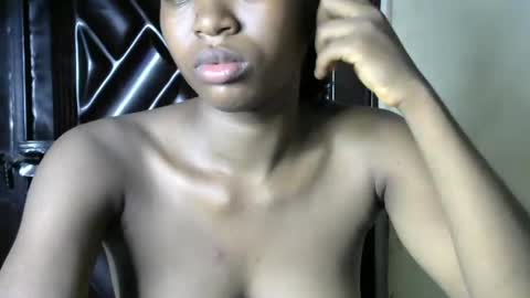 Snapshot of hornyslut_xx chatting on 03/23/26, 06:56 Bella online show from 03/23/26, 06:56