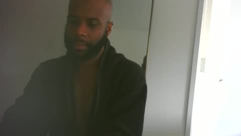 Snapshot of horus00 chatting on 02/08/25, 01:11 Horus00 online show from 02/08/25, 01:11