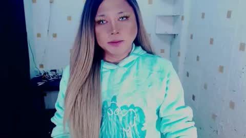 YOUR MAJESTY LUCY PEARL online show from 01/10/25, 01:53