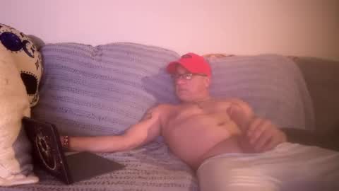 hoss43040 online show from 09/24/25, 01:09