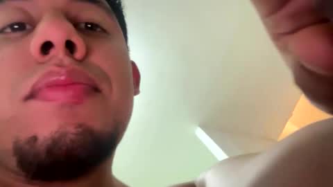 hot2512 online show from 02/24/25, 03:33