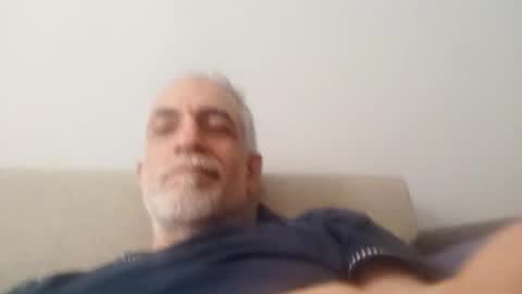 Snapshot of hot75_man chatting on 01/17/25, 12:10 hot75_man online show from 01/17/25, 12:10